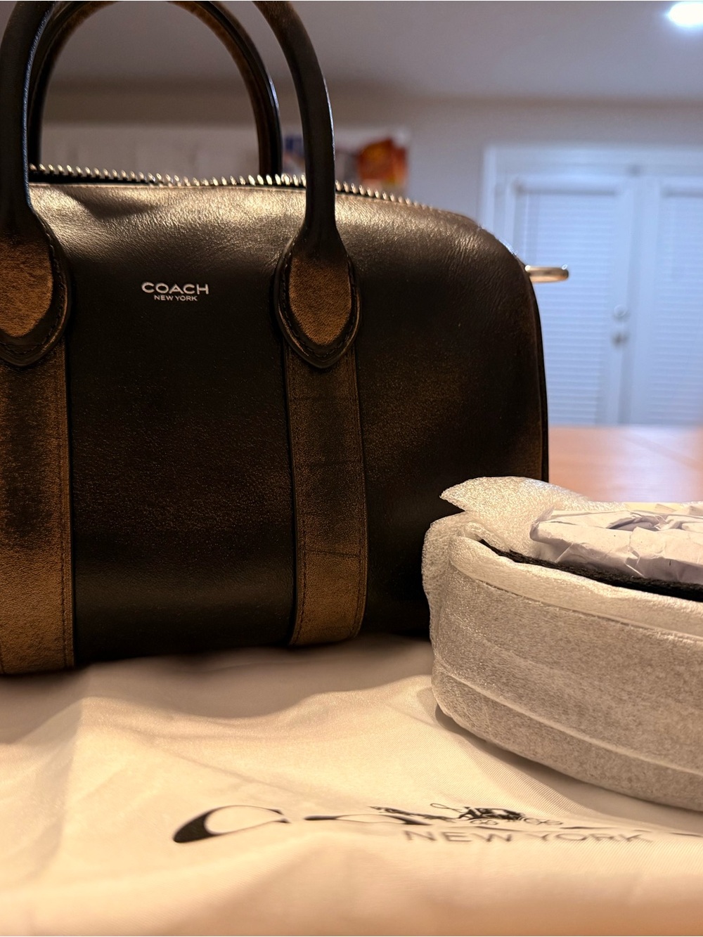 Coach compass 25 in loved leather 🖤🤎
